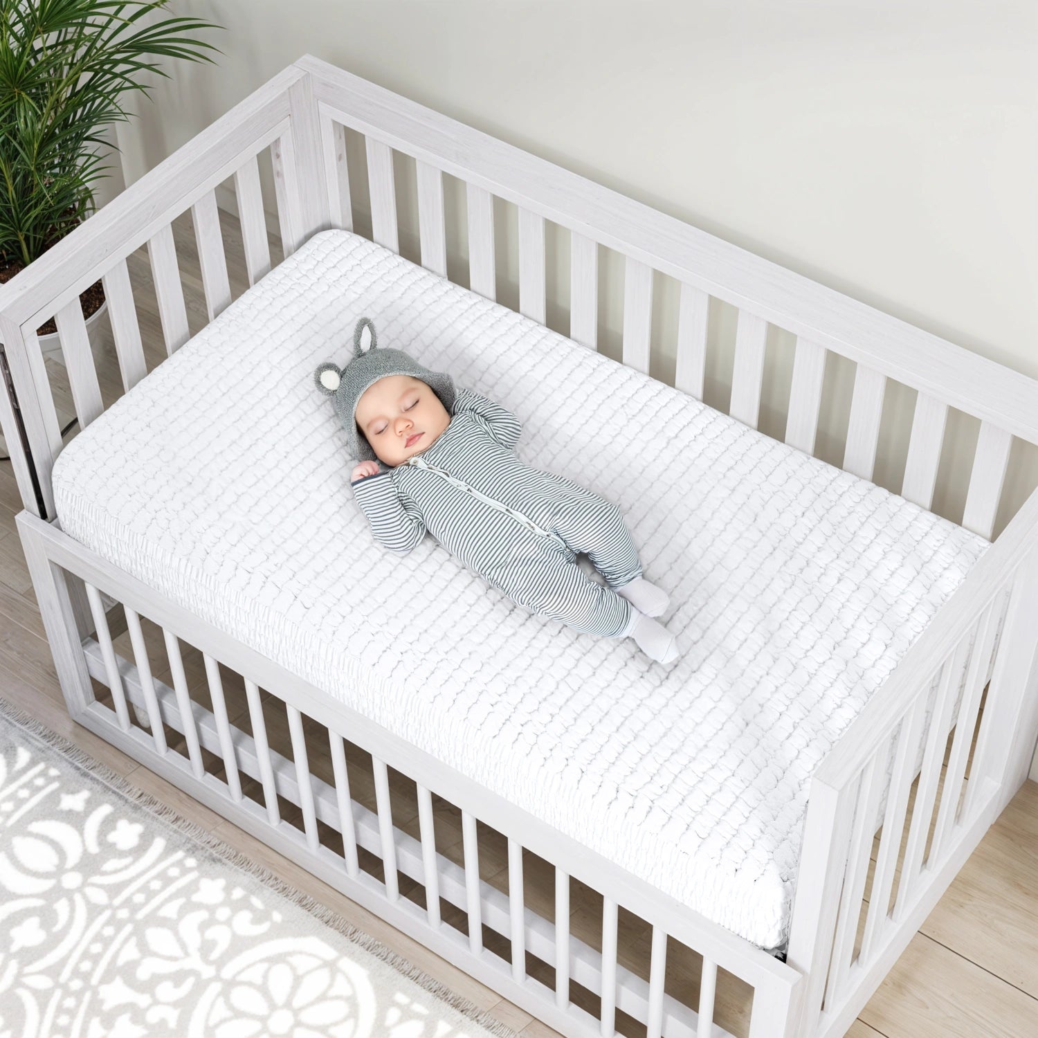 Crisp White Mattress Protector Crib Size