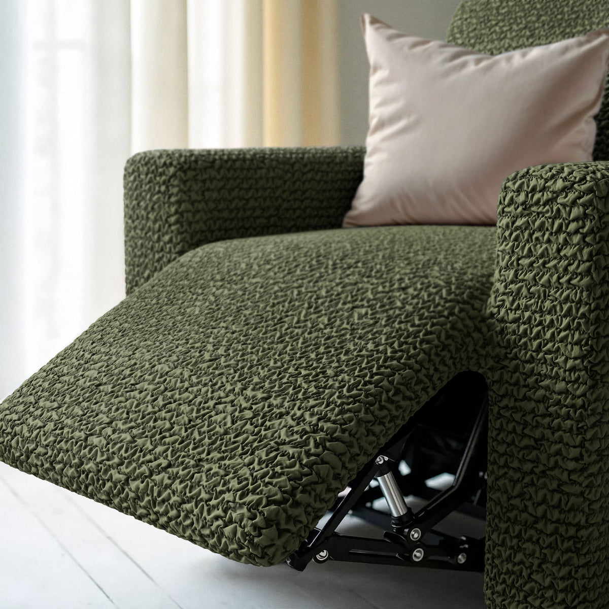 Reclining Armchair Slipcover, Comfort Collection – Moss Green, interior view 2 | Moss Green
