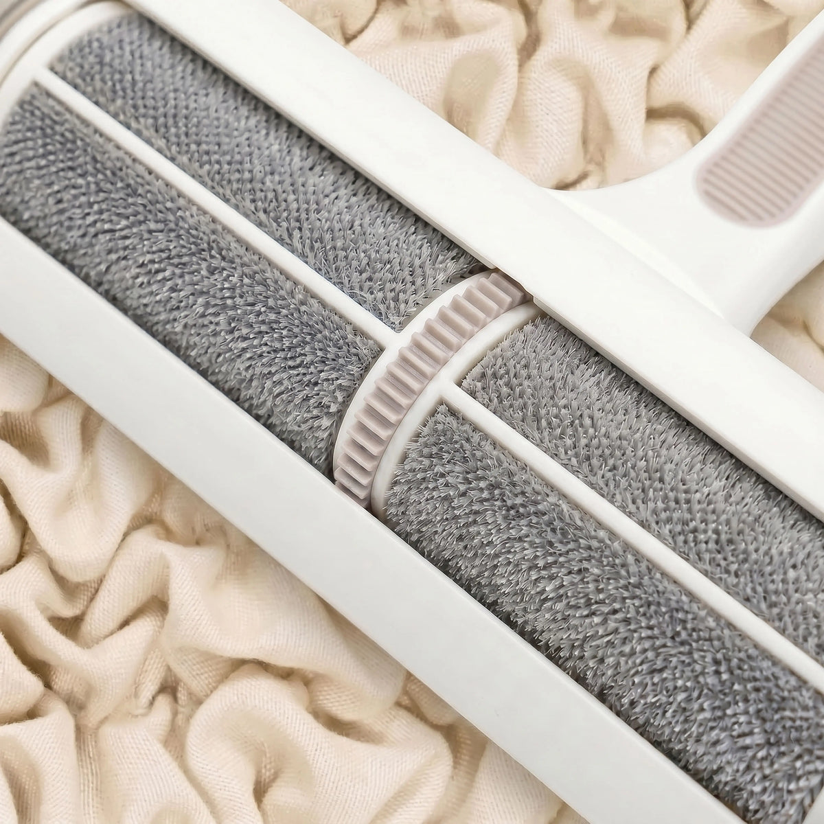 Pet hair remover