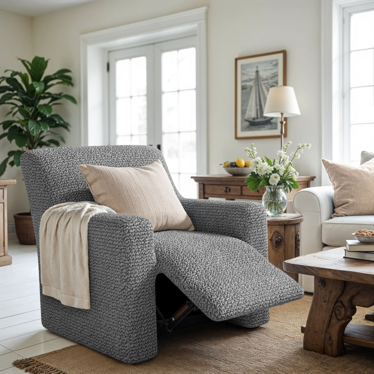 Reclining Armchair Slipcover, Comfort Collection – Ash, interior view 1 | Ash