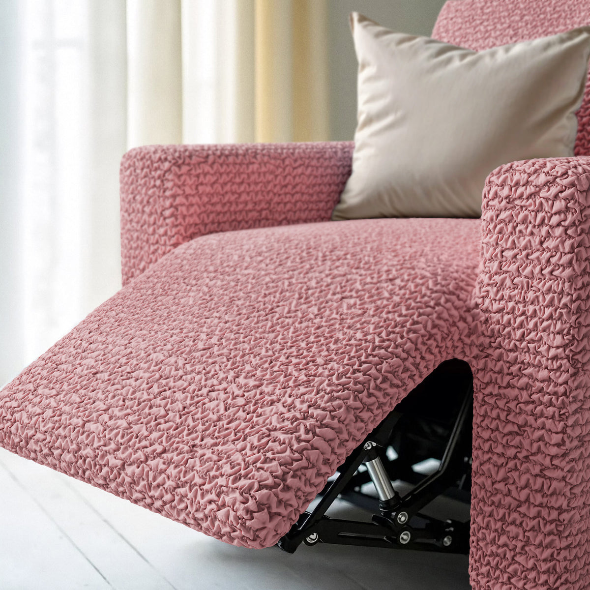 Reclining Armchair Slipcover, Comfort Collection – Coral Pink, interior view 2 | Coral Pink