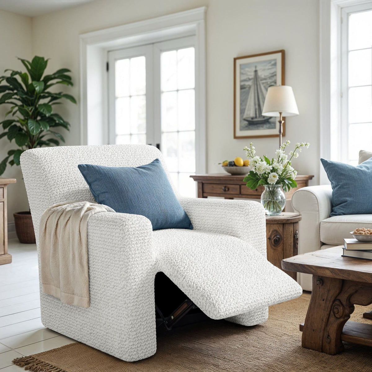 Reclining Armchair Slipcover, Comfort Collection – Crisp White, interior view 1 | Crisp White