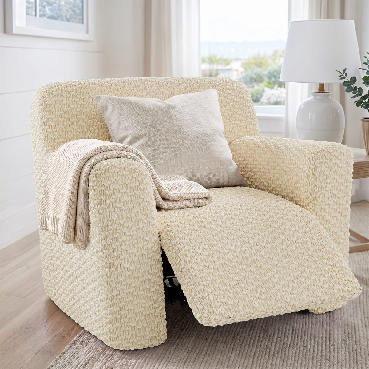Reclining Armchair Slipcover, Embrace Collection – Cream, interior view 1 | Cream